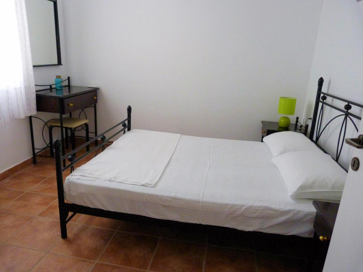 Ioli Apartments Alopronia Экстерьер фото