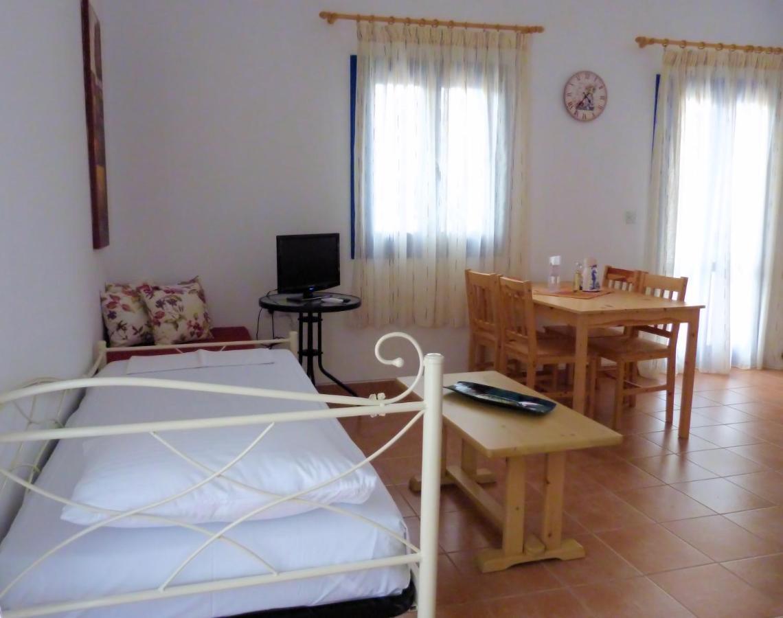 Ioli Apartments Alopronia Экстерьер фото
